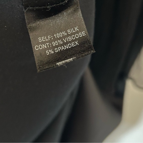 Black Halo Ruffle V-Neck Silk lined Midi Dress - Picture 4 of 6